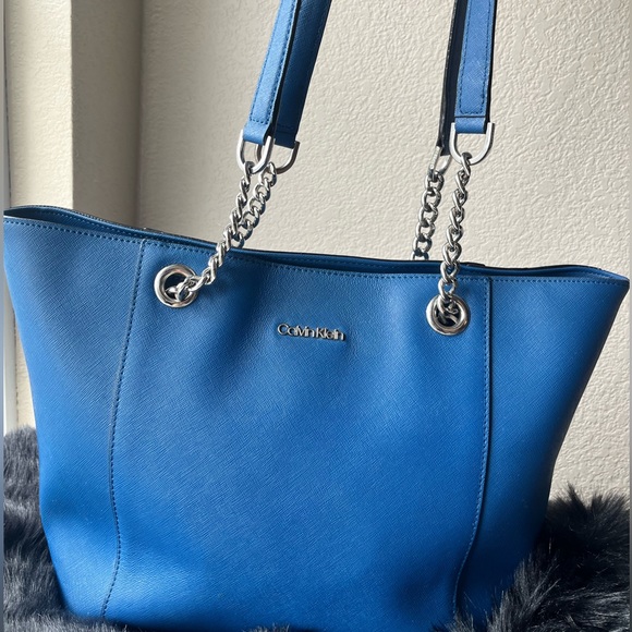 Calvin Klein Large Silver Chain Blue Tote Bag - Picture 3 of 5